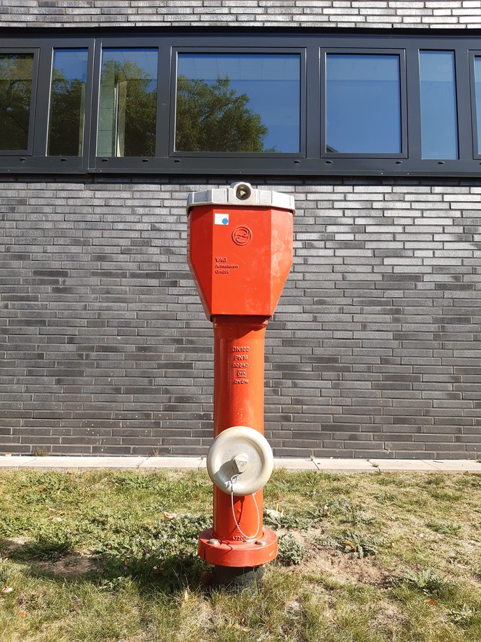 Überflurhydrant vor dem Küchengebäude auf dem Gelände der LWL-Klinik Dortmund. Bild:LWL-BLB
