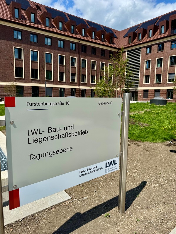 Gebäudeschild