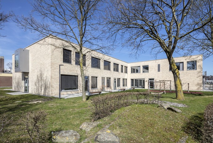 Hamm, Schule im Heithof, südliche Ansicht eines Schulgebäudes. BILD: PODEHL Fotodesign
